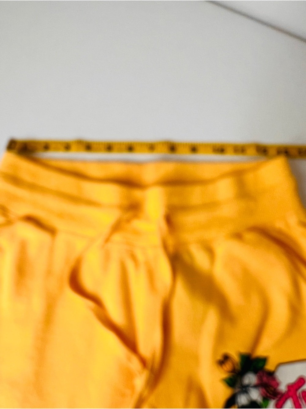 Viacom MTV Sunny Yellow Sweatpants Joggers with Floral Design Y2K Womens Size XS - Picture 5 of 10